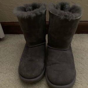 Girls Grey UGG boots with bows